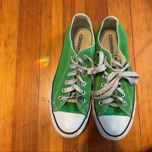 Green Low Top Converse | W 9 M 7